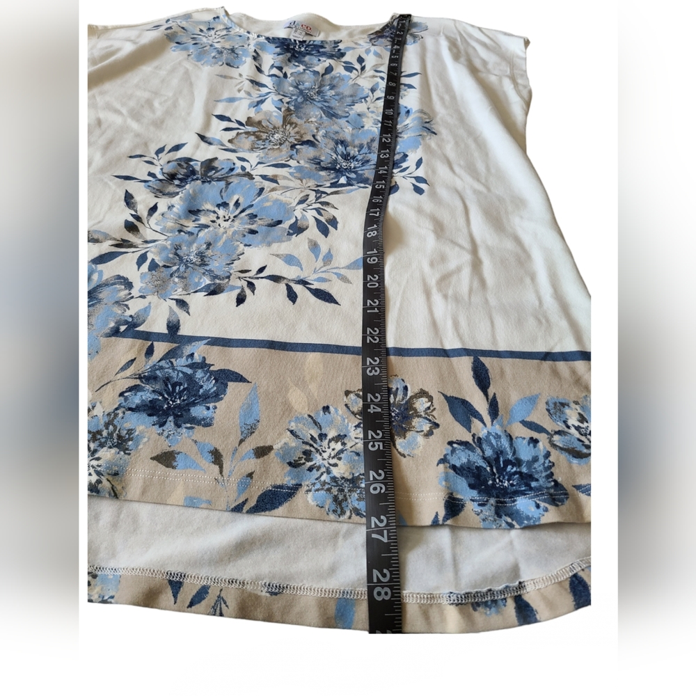 STUDIO BY DENIM & CO.| DOLMAN CAP SLEEVE| FLORAL BLOUSE - Picture 9 of 10